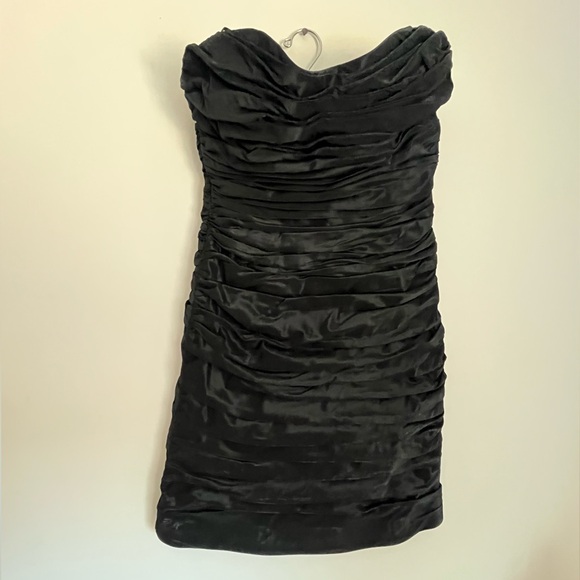 Teri Jon Black Ruched Mini Dress - Picture 1 of 4
